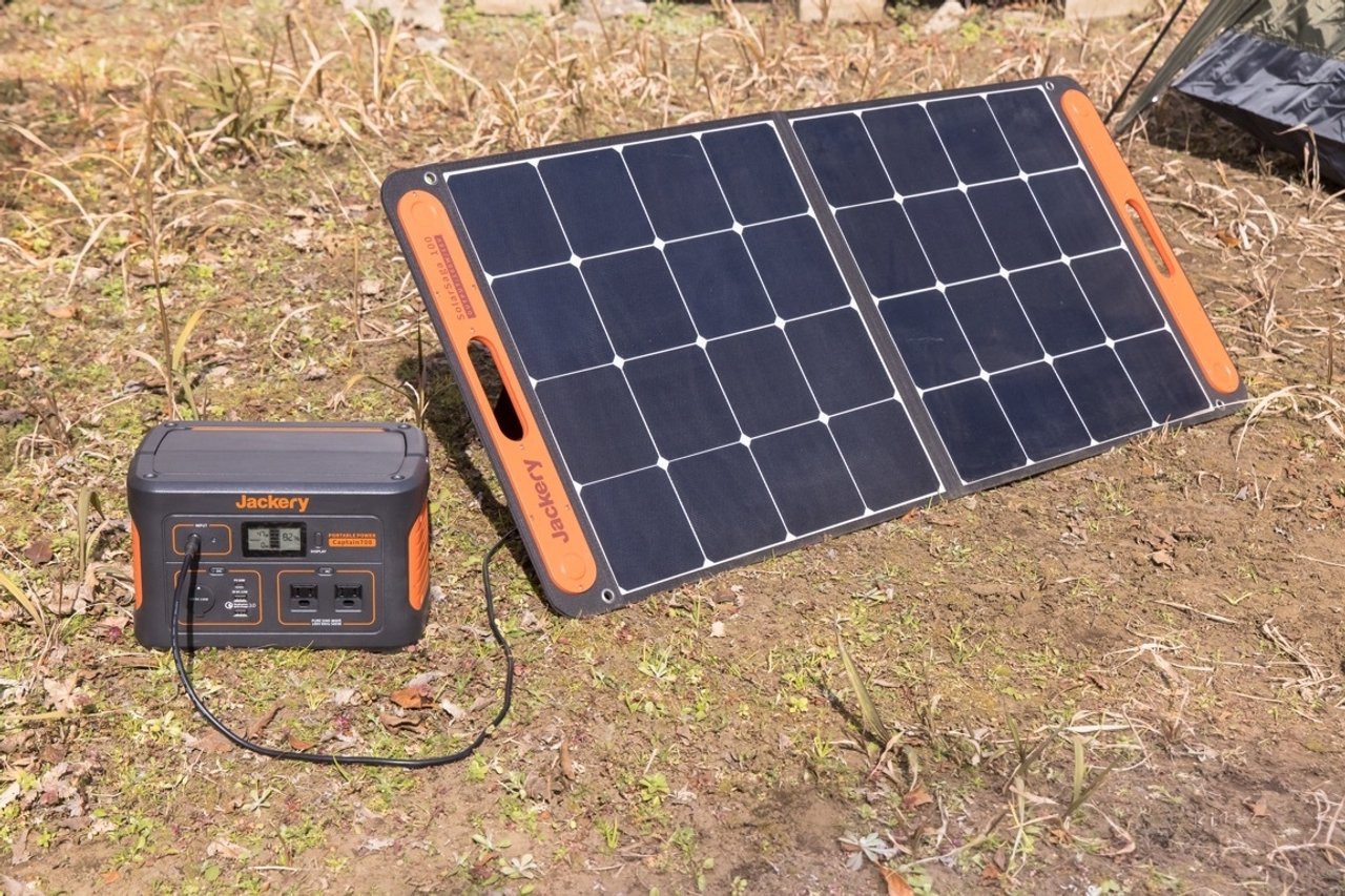 Jackeryのポータブル電源 ソーラーパネル セットは防災からキャンプ 