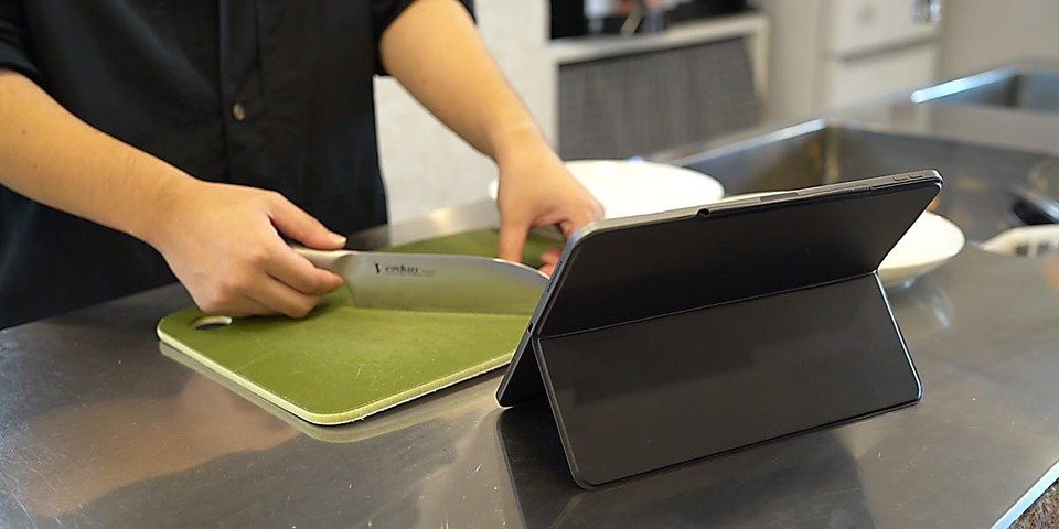 締切間近！ 19度から77度まで自由自在のタブレット用スタンド | ライフ