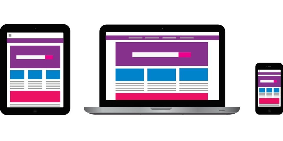 同じ画面を表示する3つのデバイス