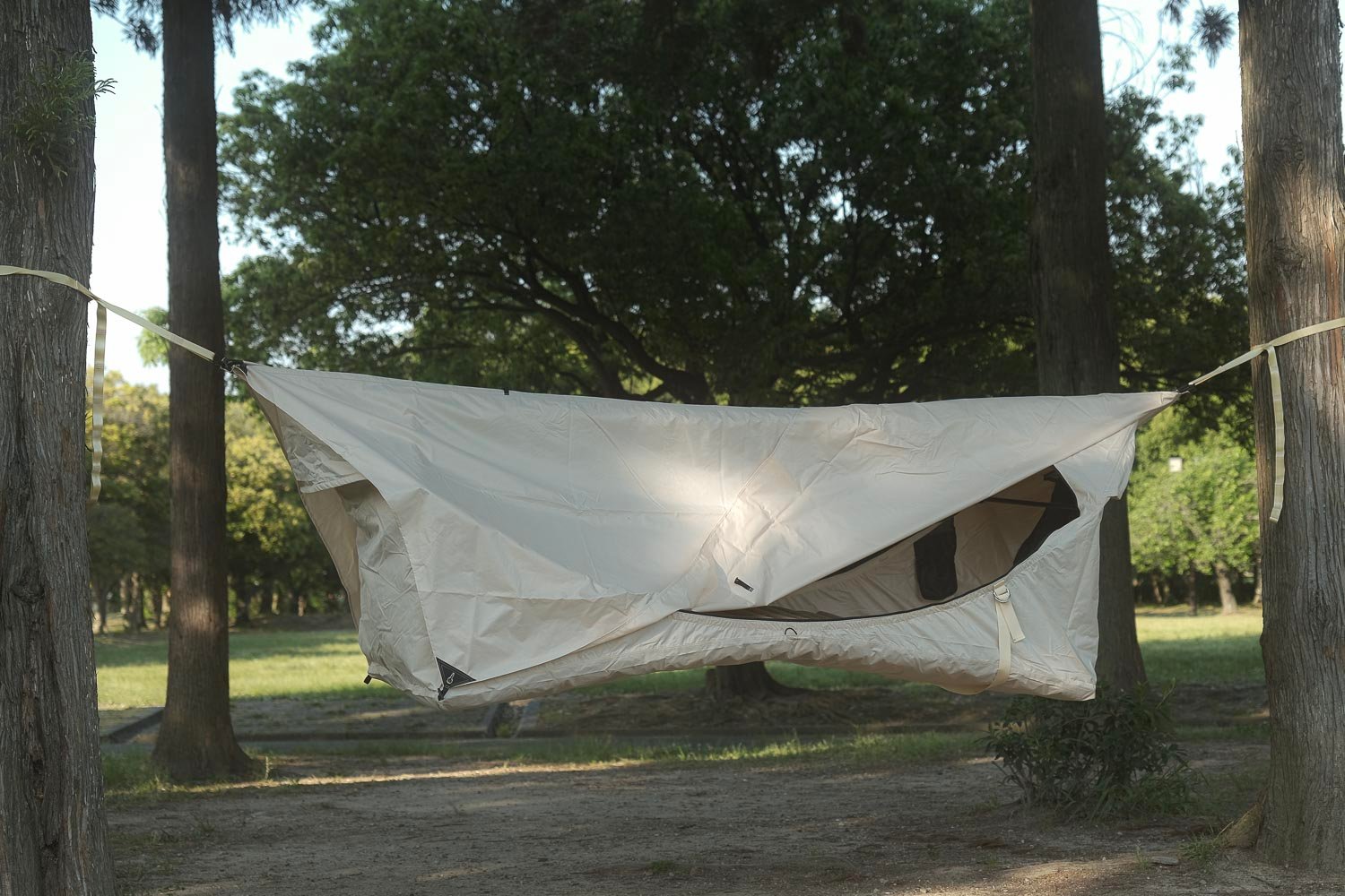 ラグジュアリーさがUP。快適姿勢で使えるハンモックテント「Haven Tent 