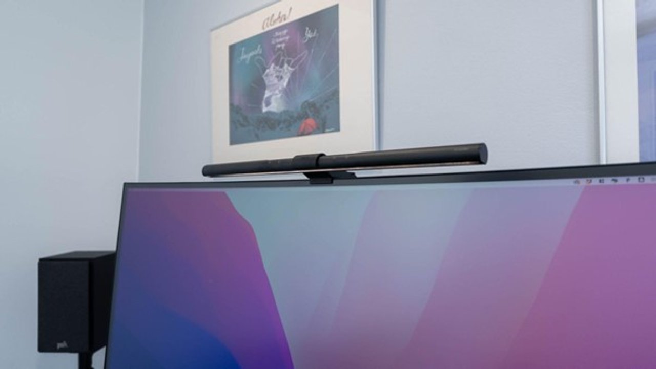 デスクライト革命起きた！「BenQ ScreenBar」3つの魅力【今日のライフ